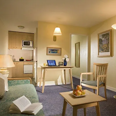 Aparthotel Citadines Presqu'ile 3*