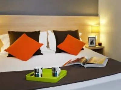 Aparthotel Citadines Presqu'ile 3*
